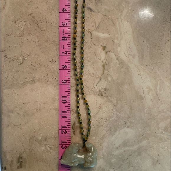 Chinese jade carving of a reclining horse with a monkey on it's back, see video - Picture 3 of 13